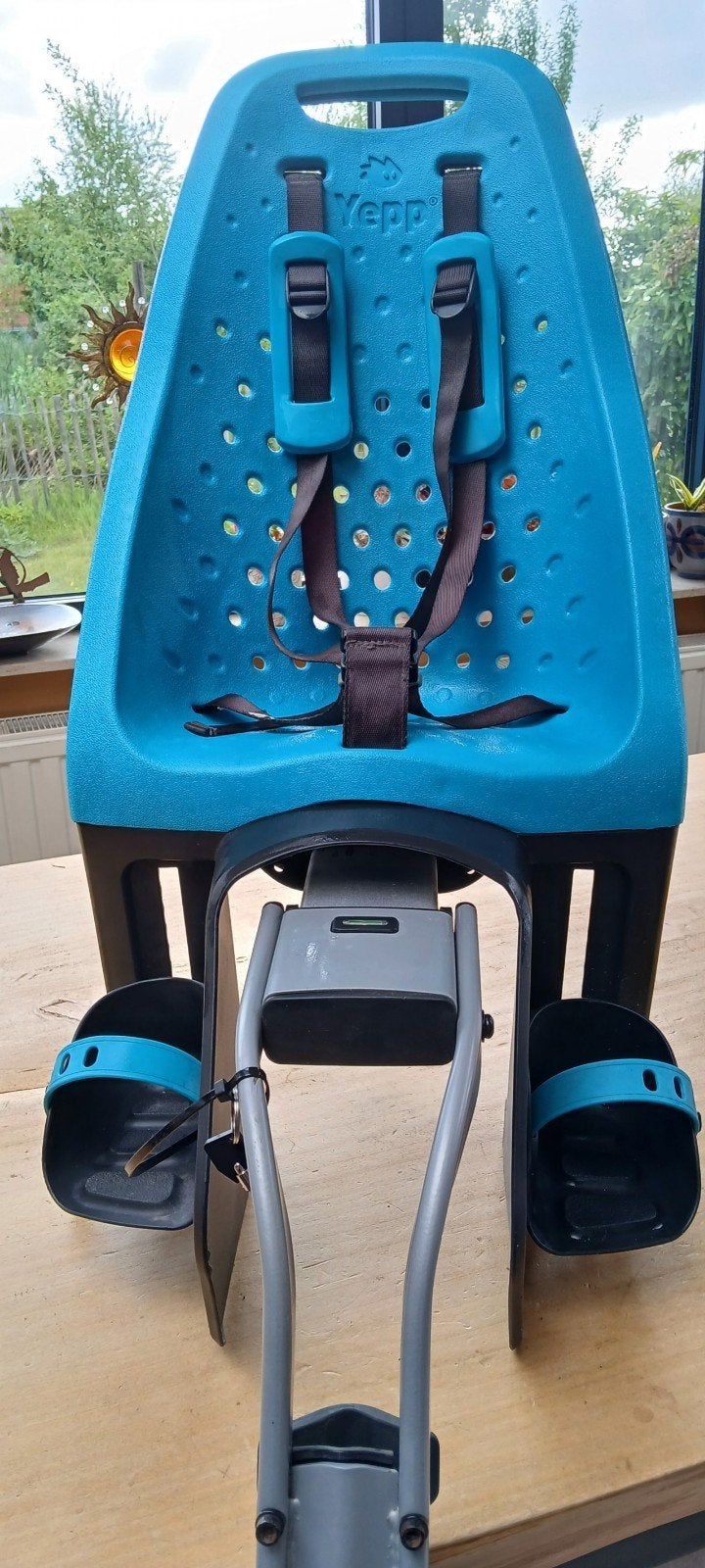 Thule Yepp Maxi - kinderstoel fiets achter, Fietsen en Brommers, Fietsaccessoires | Fietsstoeltjes, 15 t/m 25 kg, Achterzitje
