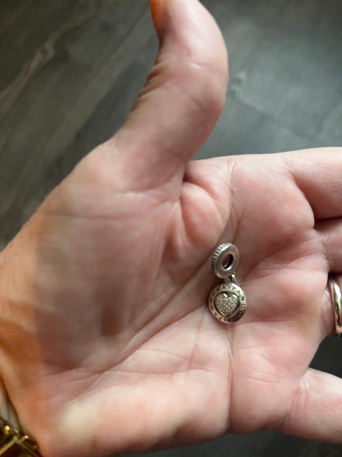 Pandora bedel met hangertje hartje met steentjes, Ophalen of Verzenden, Zo goed als nieuw, Zilver