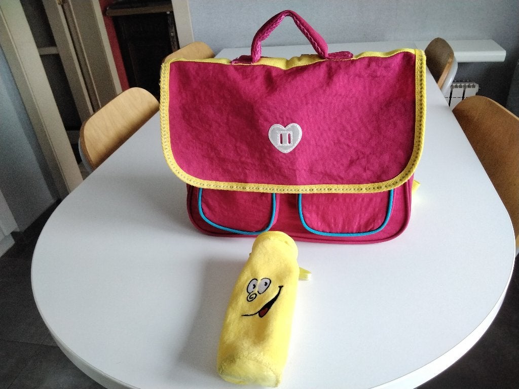 Malette ou cartable pour enfants CAMPUS + fourre-tout., Bijoux, Sacs & Beauté, Sacs | Cartables, Enlèvement ou Envoi, Comme neuf
