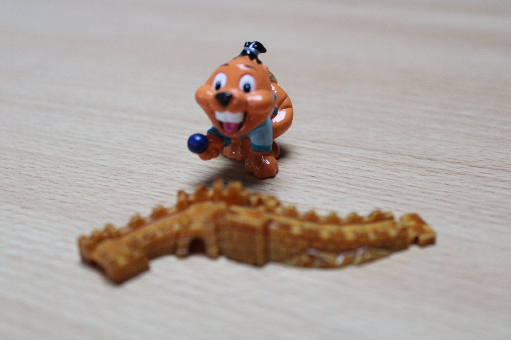 Zeldzaam Kinder "Chinee-Chin" (Sam Uraï)Ferrero Blauwe bol., Verzamelen, Ophalen of Verzenden, Nieuw, Hardplasticfiguren