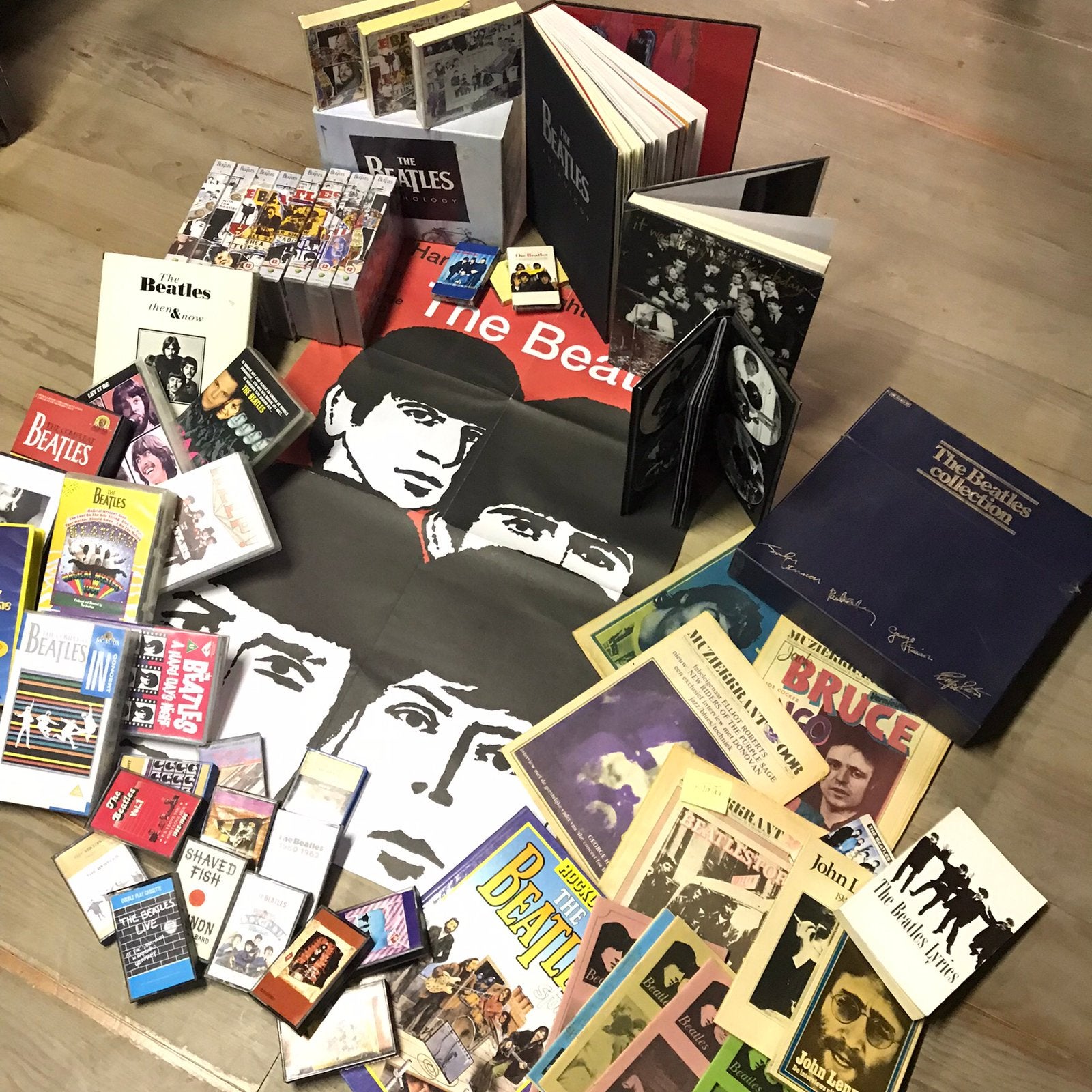 The Beatles Mega Giant Complete Collectie, Enlèvement