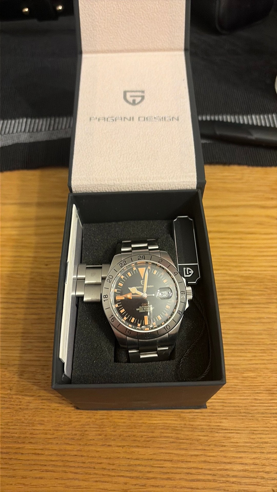 Montre Pagani dans sa boîte d'origine, Bijoux, Sacs & Beauté, Montres | Anciennes | Antiquités, Envoi, Autres matériaux