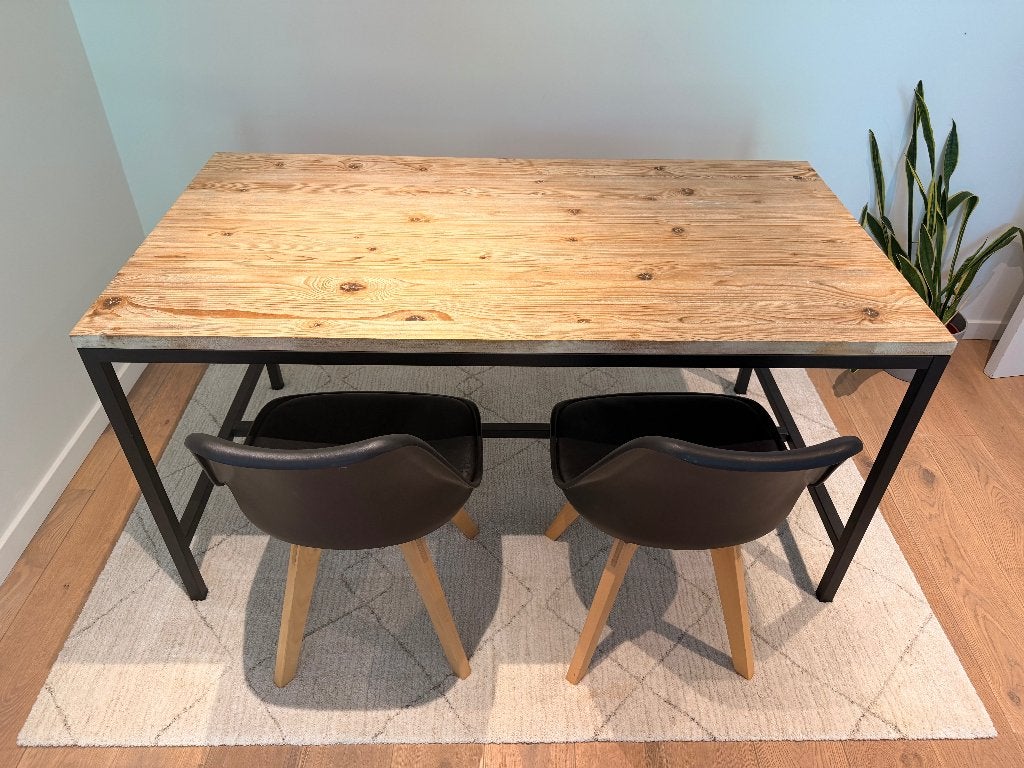 Eettafel voor 4-6 personen,  hout met zwart metaal, 150x80cm, Huis en Inrichting, Tafels | Eettafels, Ophalen, 50 tot 100 cm, Zo goed als nieuw