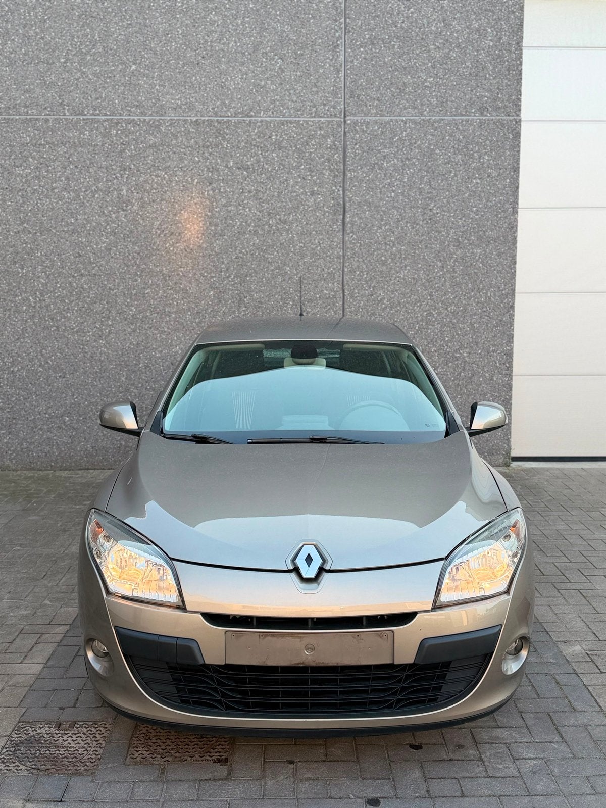 Renault Megane 02/2010-1.6 i 103.000km, Auto's, Voorwielaandrijving, Stof, 4 cilinders, Beige