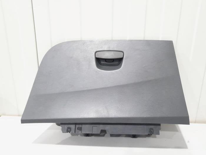 Boîte à gants d'un Seat Ibiza, -, 3 mois de garantie, Utilisé, -