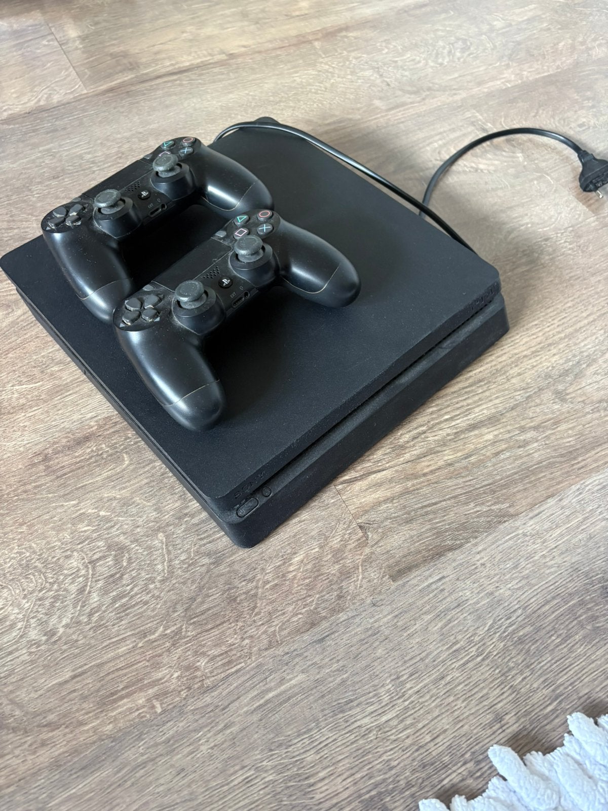 Playstation 4, Games en Spelcomputers, Ophalen, Zo goed als nieuw, Met 2 controllers