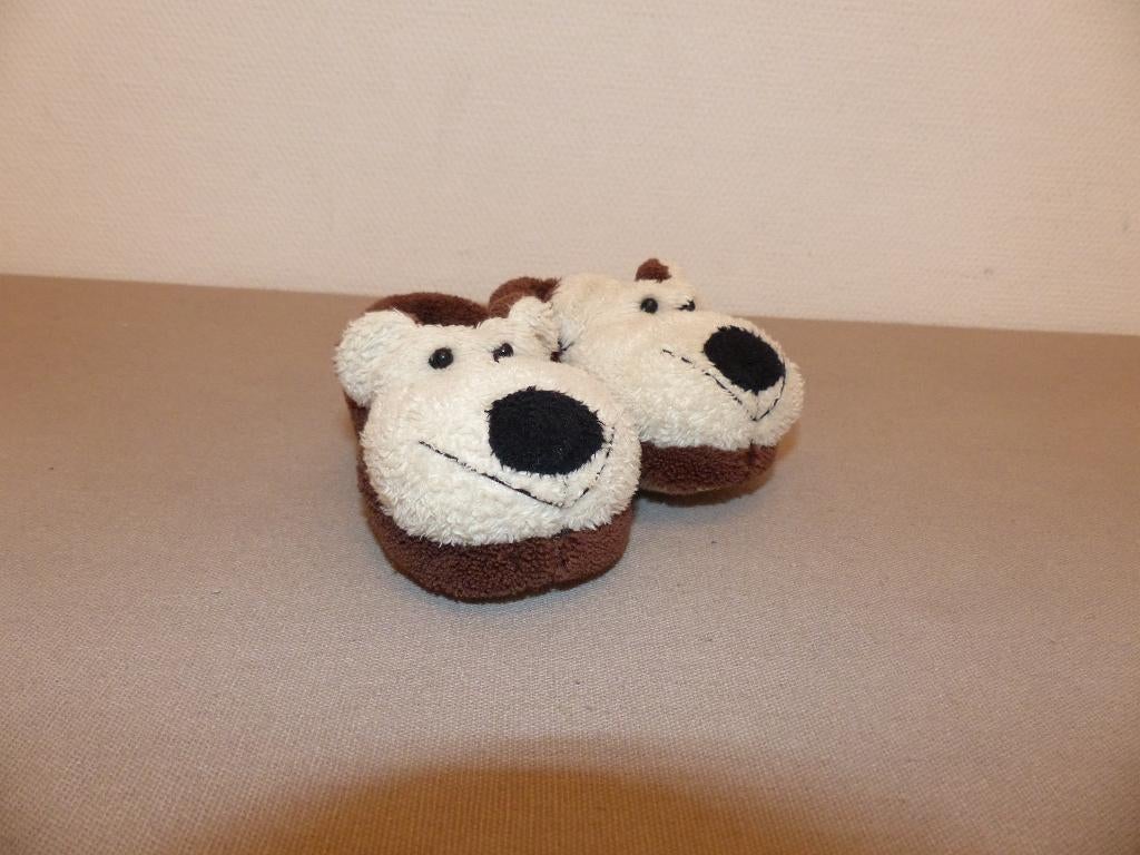 Chaussons Monkey - taille 17, Enfants & Bébés, Vêtements de bébé | Chaussures & Chaussettes, Enlèvement ou Envoi, Comme neuf, Pantoufles