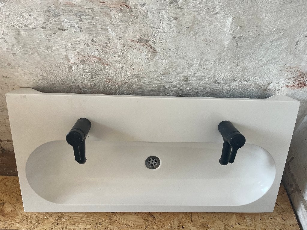 IKEA BRÅVIKEN dubbele lavabo + 2 zwarte kranen, Enlèvement, Utilisé, Lavabo