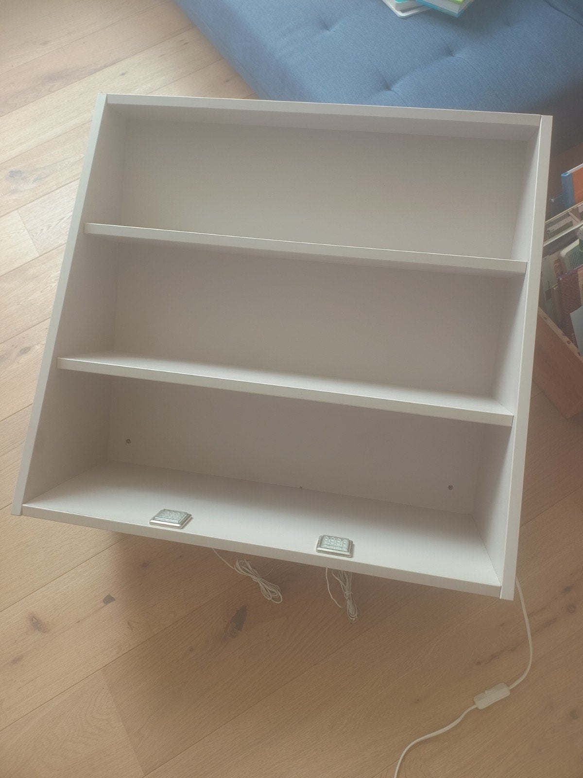 Nachtkast / wandkast / schapjes in formica, Ophalen, Zo goed als nieuw