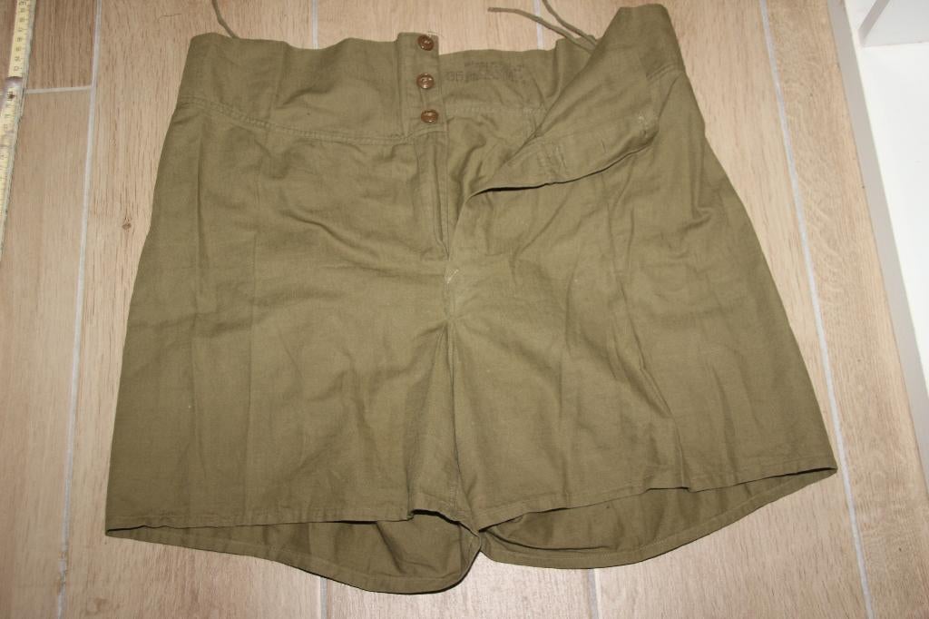 US WW2 caleçon daté 1944 (taille 36) (NOS), Collections, Envoi, Armée de terre, Vêtements ou Chaussures