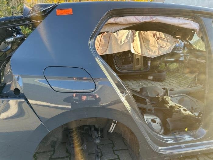 Snijdeel rechts-achter van een Volkswagen Golf (LC7Q), Gebruikt, -, Volkswagen, -
