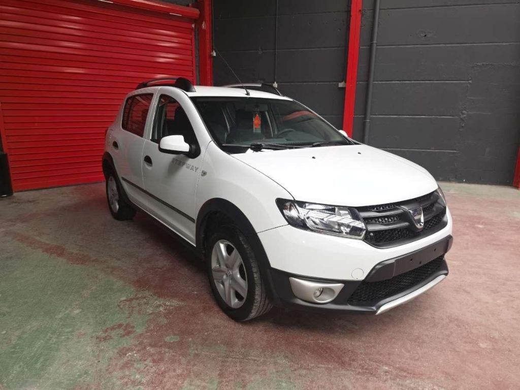 Dacia sandero stepway, prête à immatriculer GARANTIE 6 MOIS, Auto's, Dacia, Bedrijf, Sandero, Boordcomputer, 5 zetels