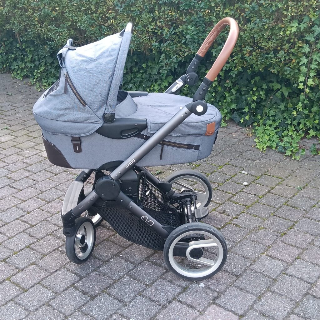 2 in 1 kinderwagen Mutsy, Enfants & Bébés, Poussettes & Combinaisons, Enlèvement, Utilisé, Poussette, Mutsy