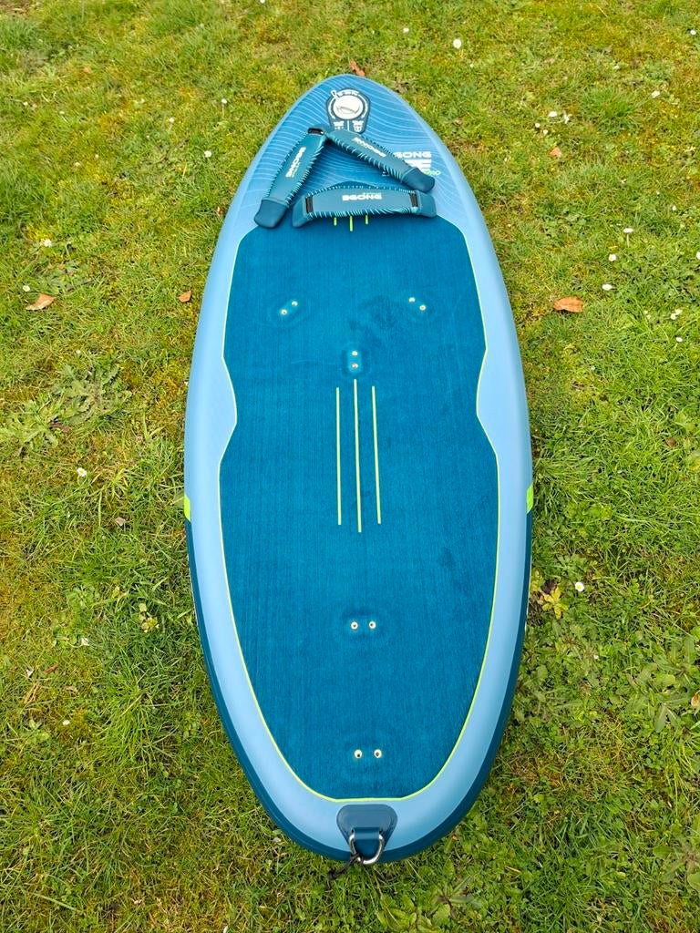 SUPERBE WINGFOIL BOARD HIPE PRO 95 LITRES ETAT NEUF, Enlèvement ou Envoi
