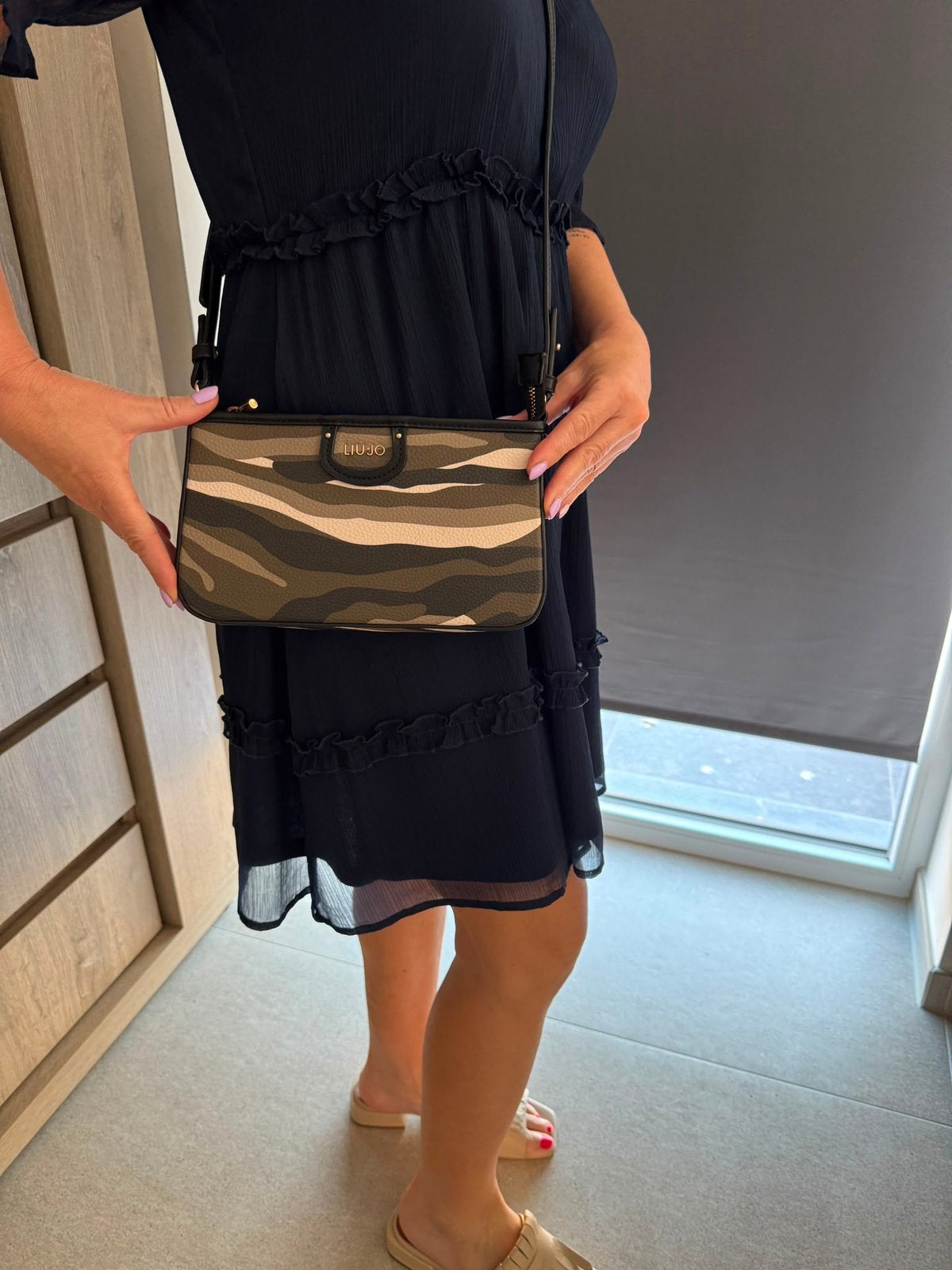 Nieuwe crossbody Liu jo, Handtassen en Accessoires, Tassen | Damestassen, Ophalen of Verzenden, Nieuw, Overige kleuren, Schoudertasje