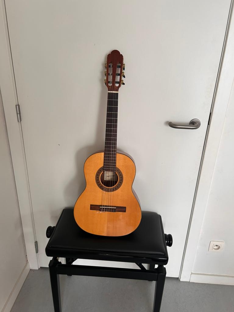 Guitare classique/guitare espagnole en bon état, Comme neuf, Avec valise, Guitare classique ou espagnole, Enlèvement