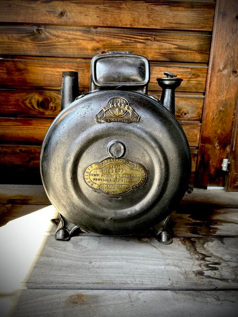 Knappe oude (1909) gasmeter, Ophalen