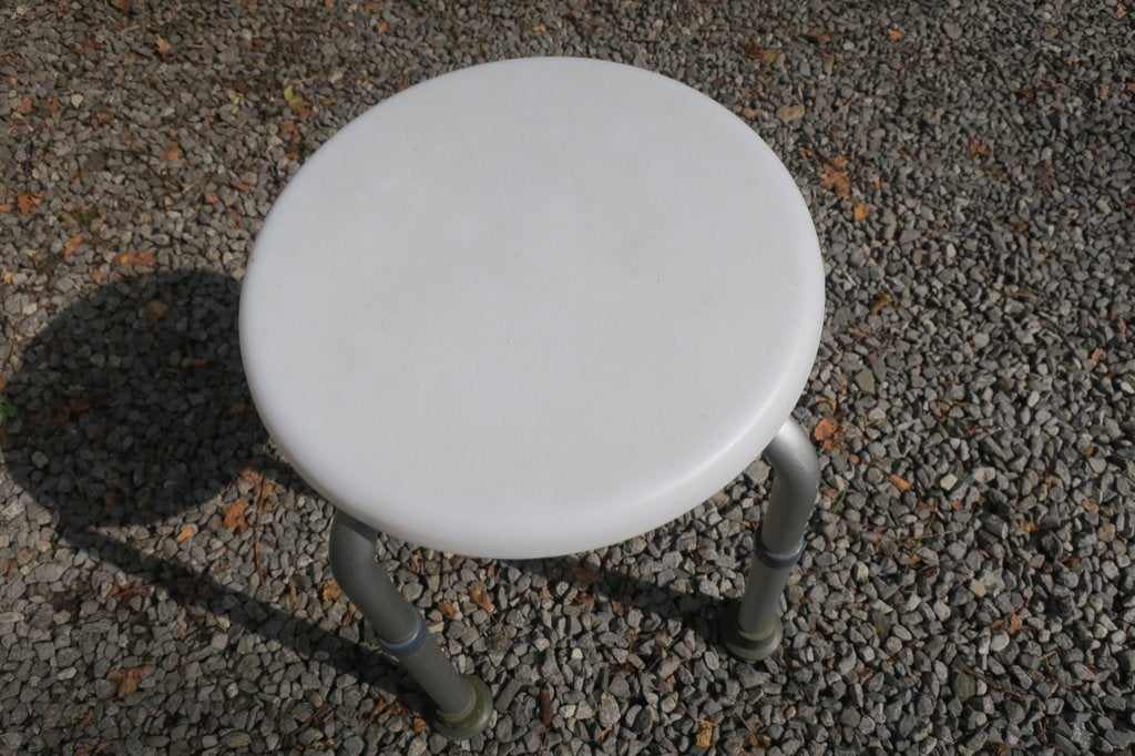 tabouret sale de bain hauteur réglable, Huis en Inrichting, Krukjes, Ophalen