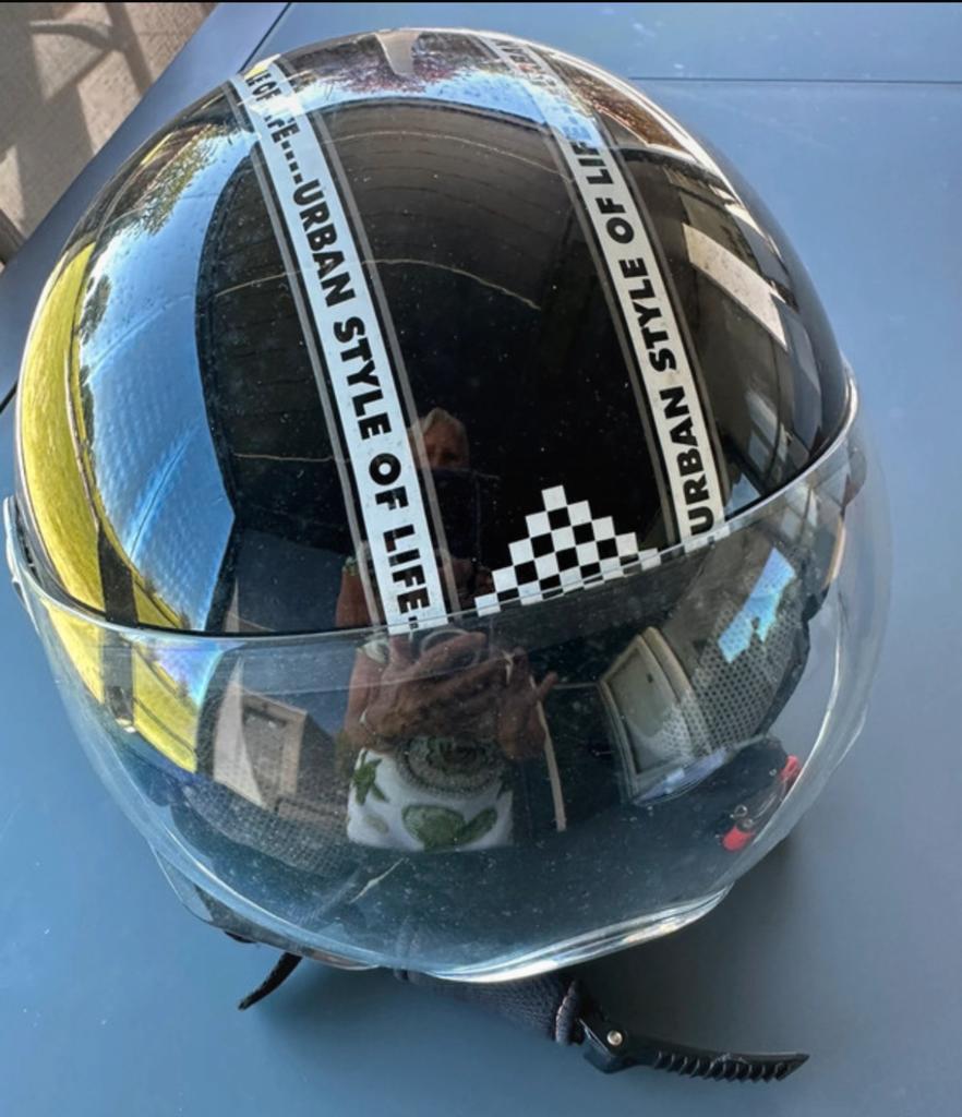 Motorhelm met helder vizier AMX maat M, Fietsen en Brommers, Brommerhelmen, Ophalen of Verzenden, Zo goed als nieuw
