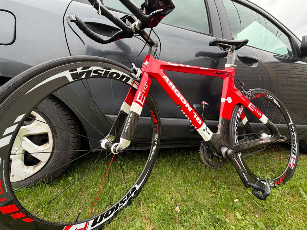 VELO COURSE TRIATHLON ARGON 18 E 112, Fietsen en Brommers, Fietsen | Racefietsen, Ophalen of Verzenden, Zo goed als nieuw