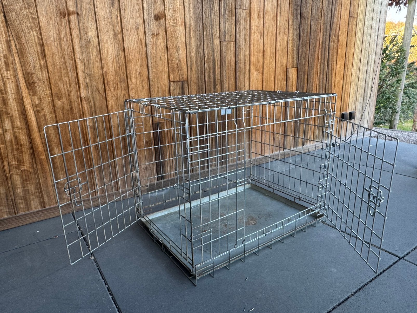 Honden kooi/bench, Dieren en Toebehoren, Hondenhokken, Zo goed als nieuw, Ophalen
