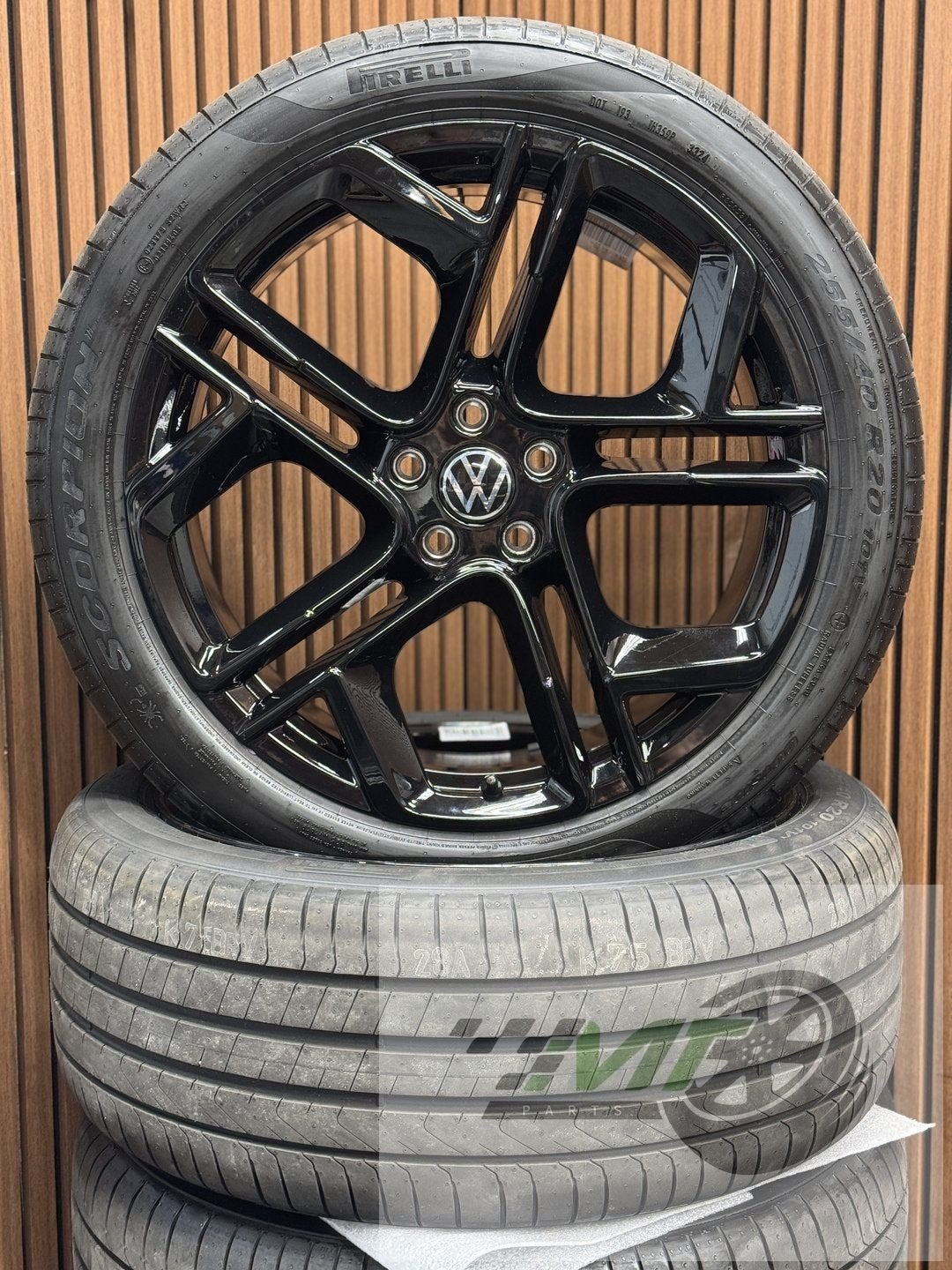 20" Vw Tiguan Tayron Rline YORK Leeds Suzuka Misano OEM, - kundenbetreuung@volkswagen.de, Gebruikt, 255 mm, Banden en Velgen