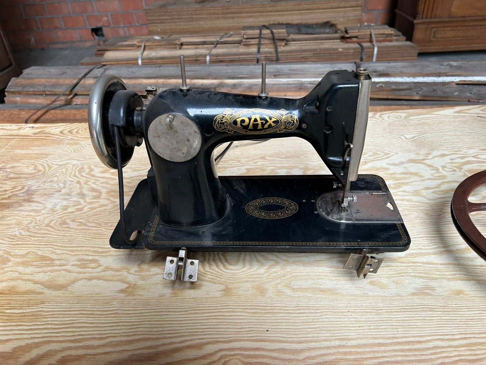 Pax oude naaimachine, Antiek en Kunst, Antiek | Naaimachines, Ophalen