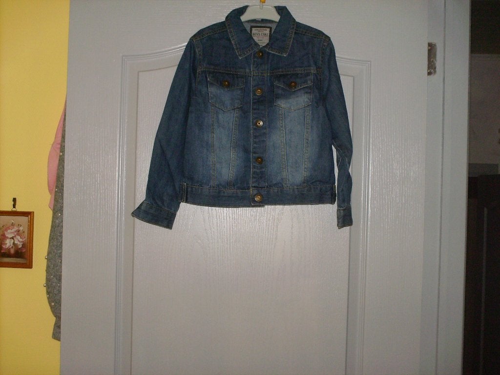 a vendre veste en jean enfant, Kinderen en Baby's, Kinderkleding | Maat 110, Ophalen of Verzenden, Nieuw, Jongen, Trui of Vest