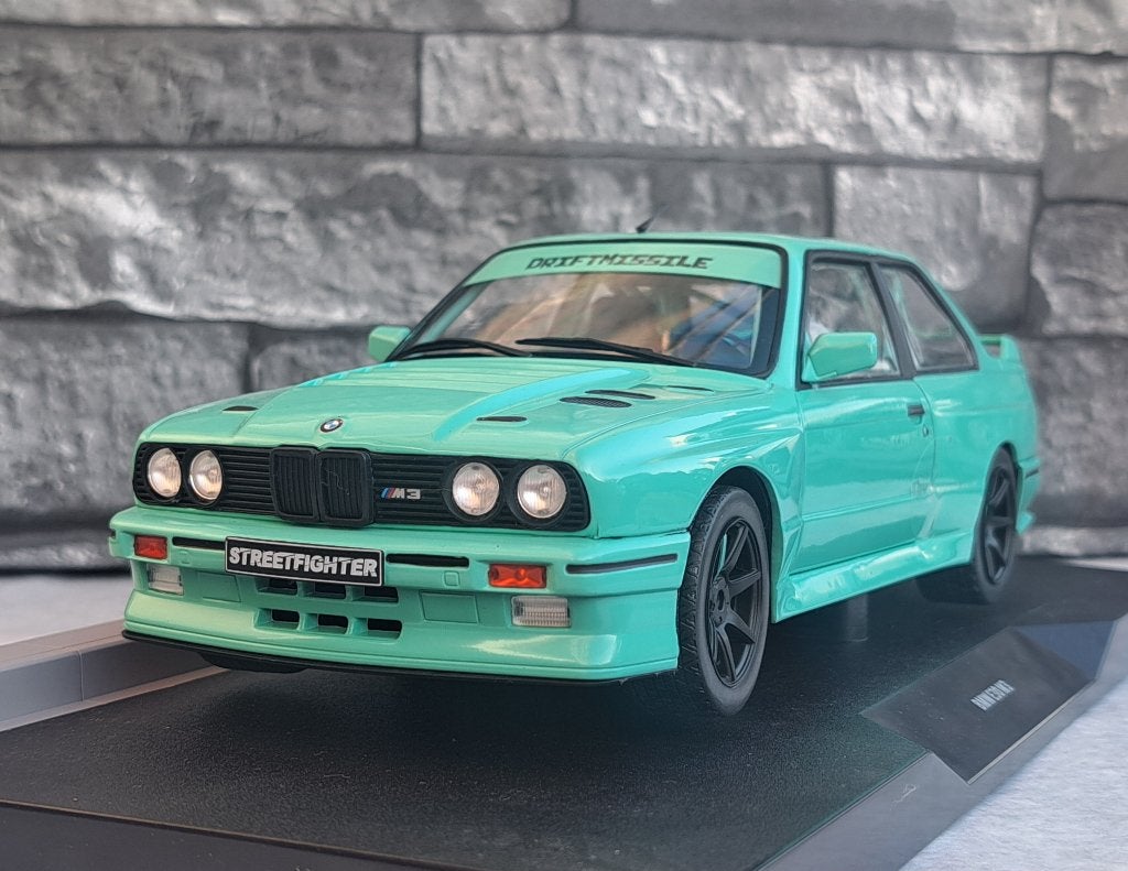 BMW M3 E30 TIFFANY BLUE 1/18ème, Hobby & Loisirs créatifs, Voitures miniatures | 1:18, Enlèvement ou Envoi, Solido, Voiture, Solido