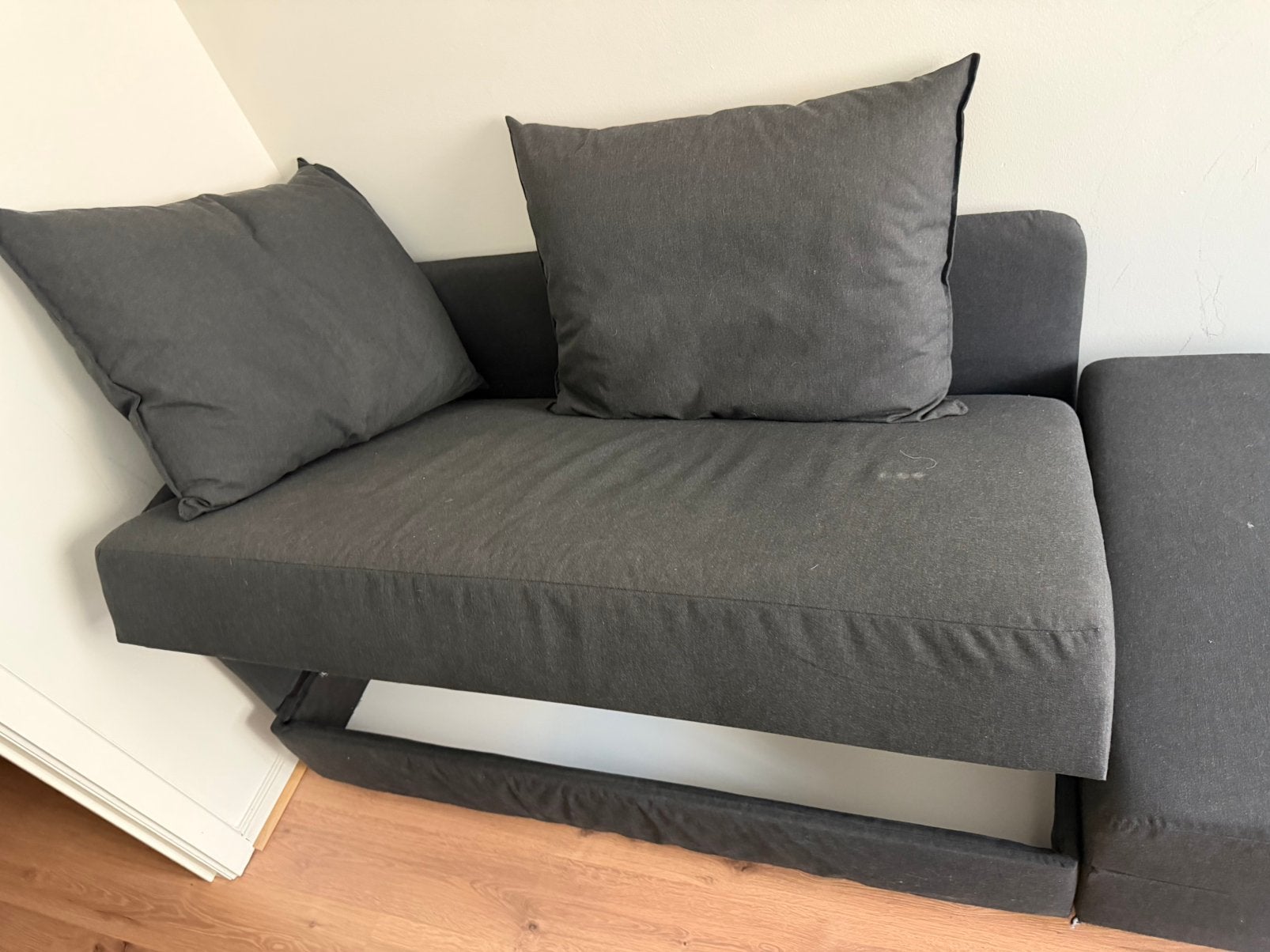 Canapé convertible IKEA LINDÅKRA 2 places gris foncé coffre, Trois personnes, Comme neuf, Enlèvement, /