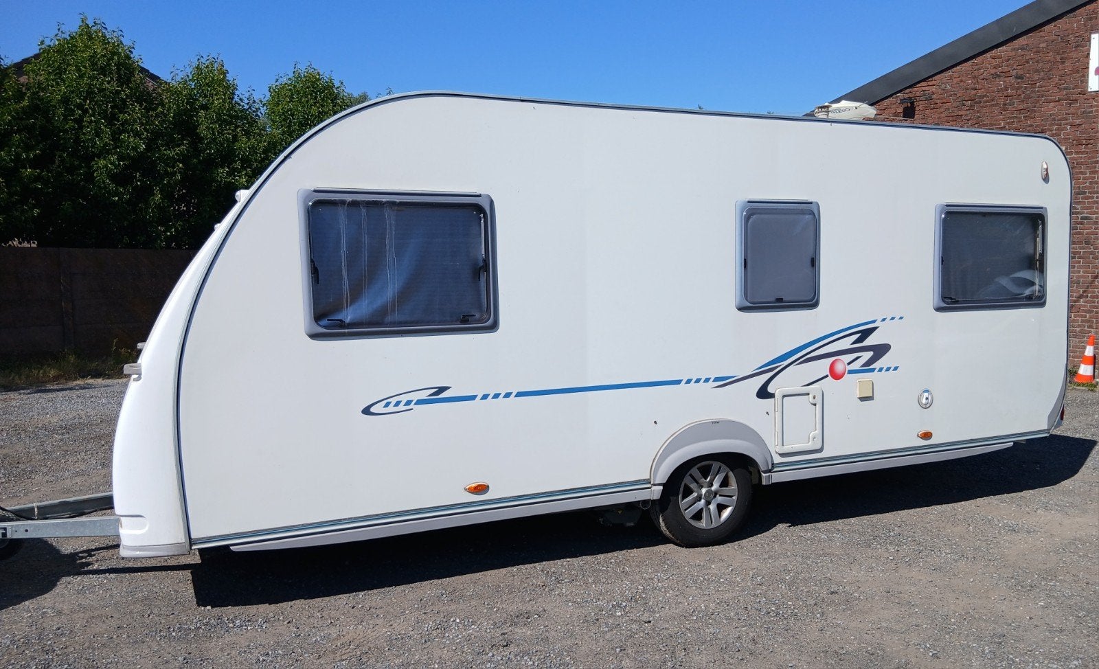 Adria Altea 542 UP, Caravans en Kamperen, Caravans, Particulier, tot en met 4, Adria, Douche, Luifel, Mover, Uitbouw voortent