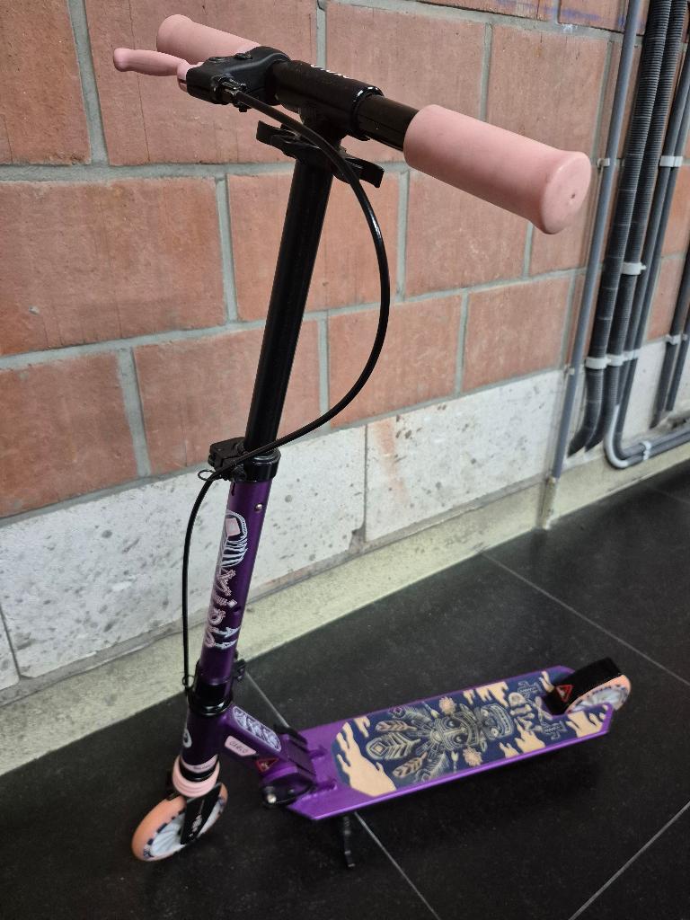 Trottinette enfant comme neuve !, Vélos & Vélomoteurs, Trottinettes, Comme neuf, Enlèvement