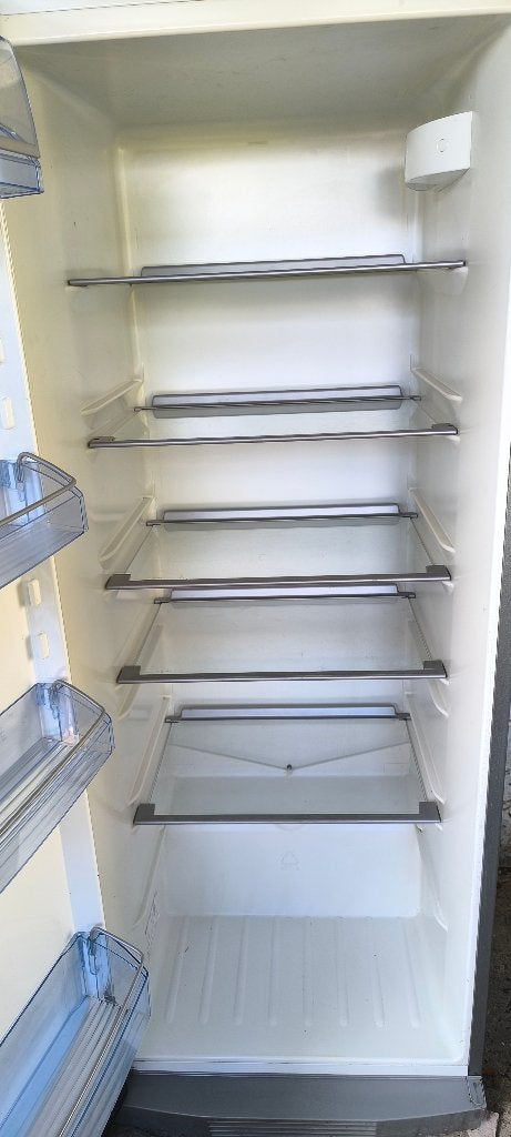 AEG Santo roestvrijstalen koelkast in zeer goede staat, Ophalen, 200 liter of meer, 60 cm of meer, Energieklasse A of zuiniger