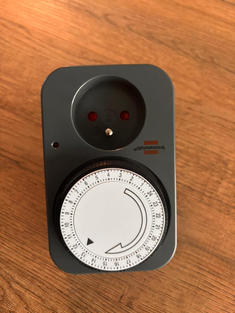Brennenstuhl Dag-tijdschakelklok, Doe-het-zelf en Bouw, Alarmsystemen, Ophalen, Zo goed als nieuw