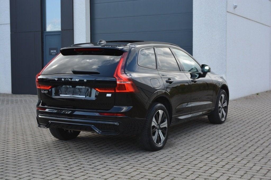 Volvo XC60 T6 350PK PHEV Recharge AWD Ultra dark Pano/2024, Autos, Volvo, Cuir, Achat, Euro 6, Entreprise