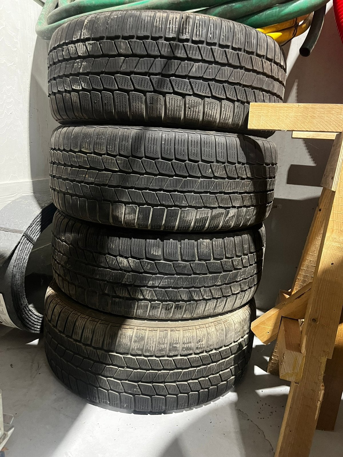 Winterbanden 245/45 R19, Autos : Divers, Pièces de sport automobile, Enlèvement, Comme neuf