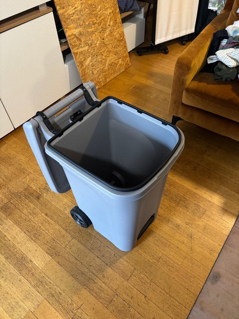 Vuilnisbak, Ophalen, Gebruikt, Met pedaal