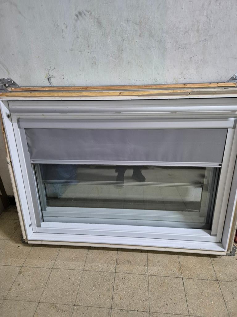 Velux dakramen GGL U04 98×134 compleet met gootstukken, Bricolage & Construction, Enlèvement
