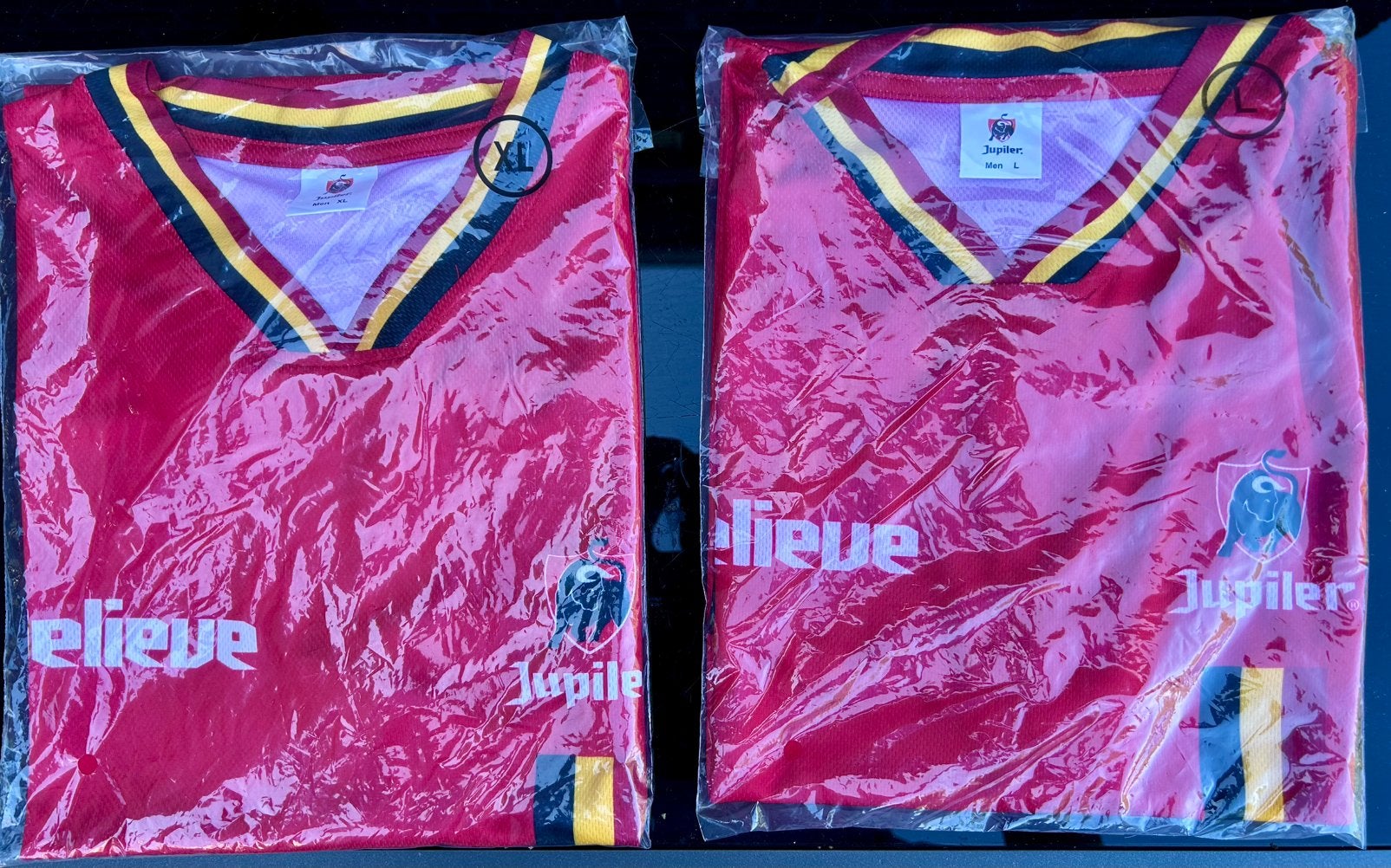 Rode duivels truien, Sport en Fitness, Voetbal, Ophalen, Nieuw, Shirt