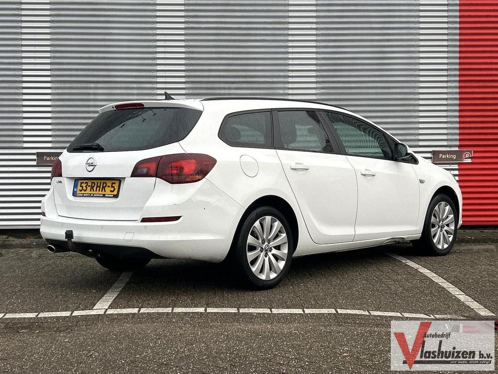 Opel Astra Sports Tourer 1.4 Turbo Cosmo | Airco | Cruise |, Auto's, 144 g/km, Zwart, Wit, Astra