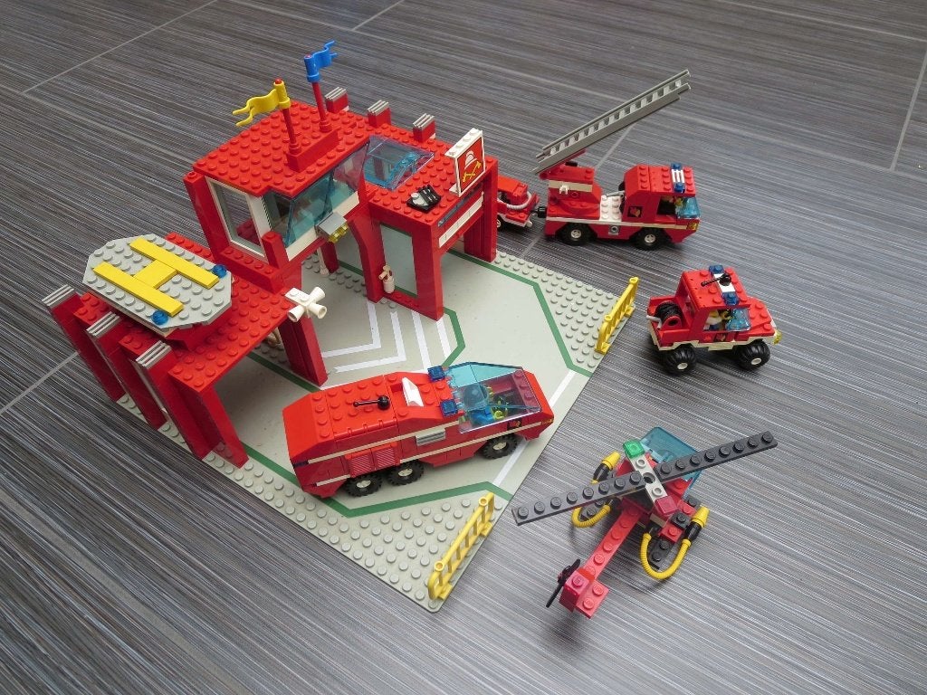 Lego brandweerkazerne met voertuigen, Diversen, Ophalen, Gebruikt