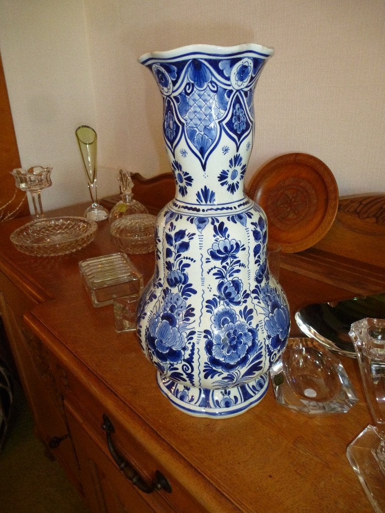 Vase en Delft, Enlèvement