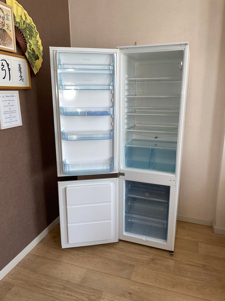 Ingebouwde koelkast/vriezer van het type ELECTROLUX klasse A, Elektronische apparatuur, Koelkasten en IJskasten, Gebruikt, Met vriesvak