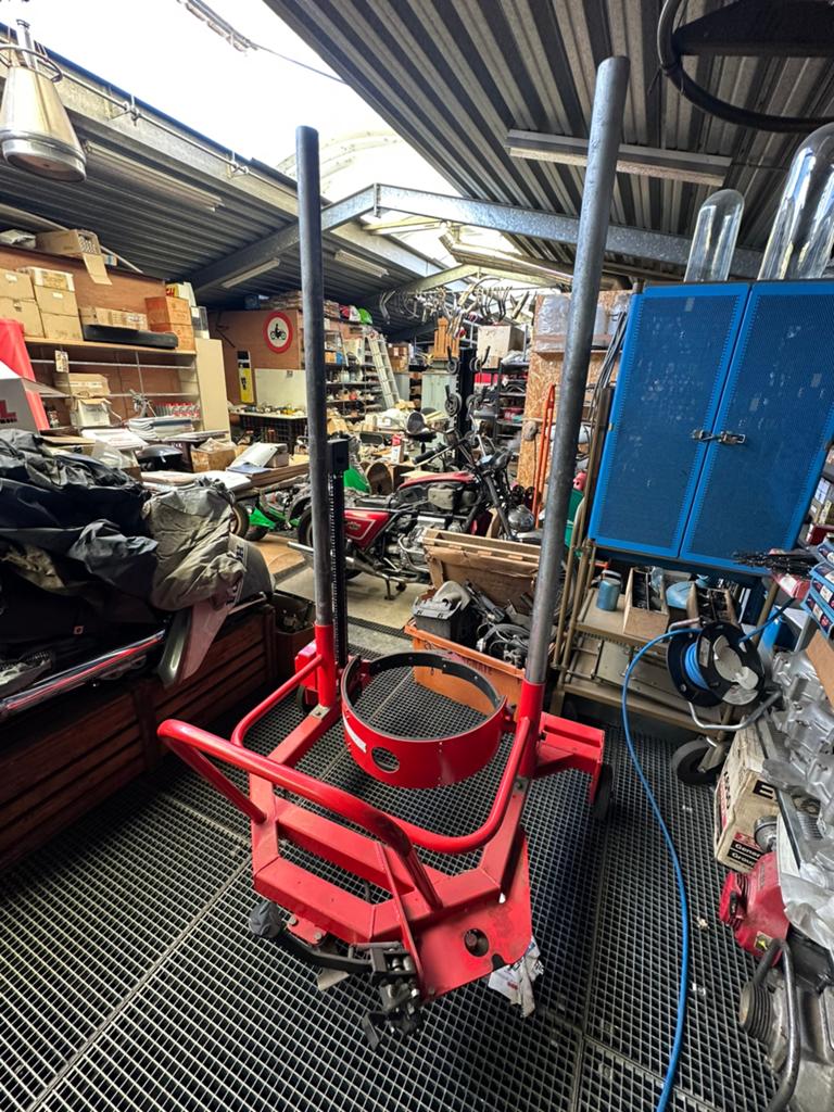 Hydraulische vatenklem / drum lifter voor 200L vaten, Autos : Divers, Outils de voiture, Enlèvement