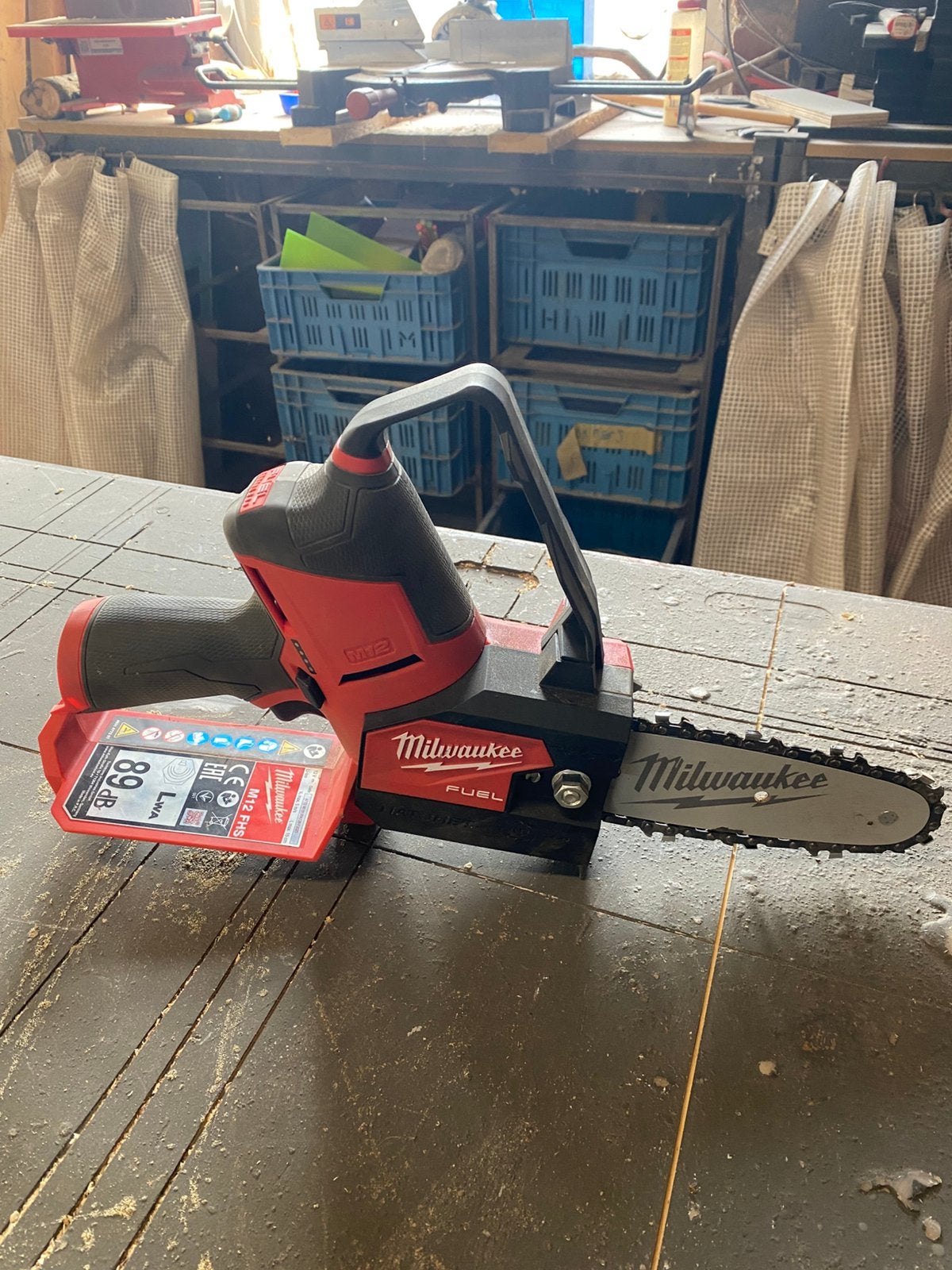 Tronçonneuse Milwaukee m12 fsh sur batterie, Bricolage & Construction, Outillage | Scies mécaniques, Enlèvement, Comme neuf, Tronçonneuse