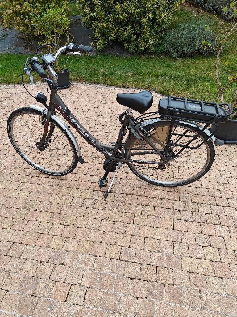 Electrische damesfiets, Gebruikt, Velgrem, Versnellingen, 56 cm of meer