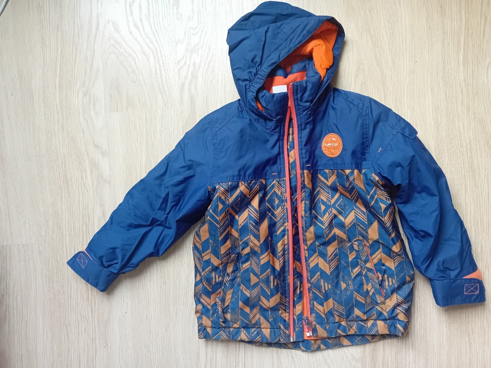 Jas maat 104, Kinderen en Baby's, Kinderkleding | Maat 104, Ophalen of Verzenden, Jongen