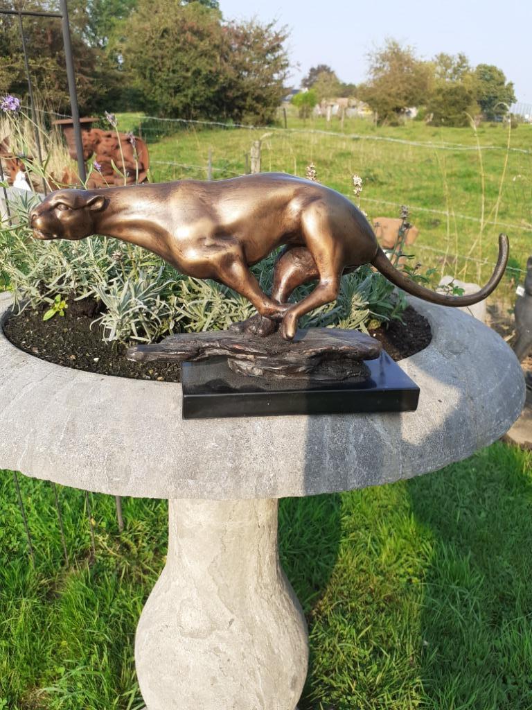 PANTHERE A LA COURSE EN BRONZE SUR SOCLE MARBRE, Antiquités & Art, Enlèvement ou Envoi, Bronze