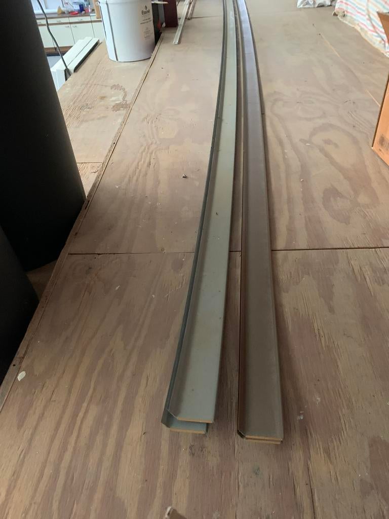 Plinten 3 grijs/5 bruin/3 goudimitatie aan 10 euro/stuk, Doe-het-zelf en Bouw, Ophalen, Zo goed als nieuw, Plinten