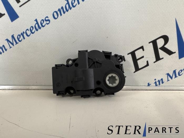 Kachelklep Motor van een Mercedes B-Klasse, Gebruikt, -, Ophalen of Verzenden, -